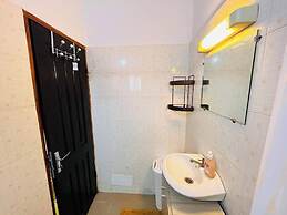 Medo's Luxury Houses - Large Studio