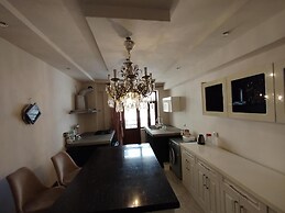 Baku Lake view 3 bedrooms apartment