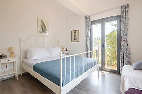 Aurora Spinalonga Garden Cottage