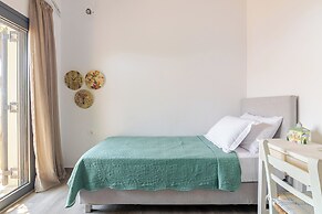 Aurora Spinalonga Garden Cottage