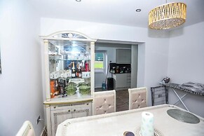 Luxury House in London