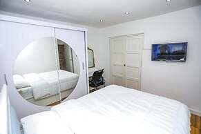 Luxury House in London