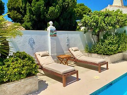 Villa With Pool, Walk to Beach, Restaurants, Shops