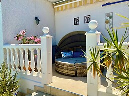 Villa With Pool, Walk to Beach, Restaurants, Shops