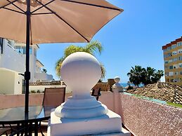 Villa With Pool, Walk to Beach, Restaurants, Shops