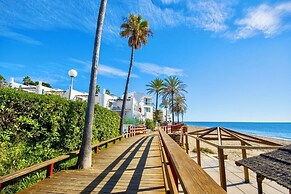 Villa With Pool, Walk to Beach, Restaurants, Shops