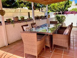 Villa With Pool, Walk to Beach, Restaurants, Shops