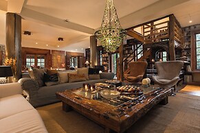 Hemingways Eden Residence