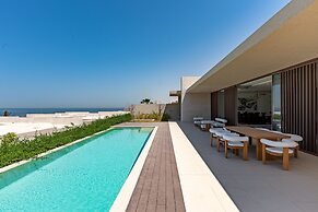 Exclusive 21 Ajman 4BR Villa w Private Pool and Beach