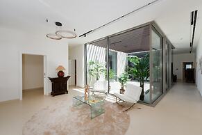 Exclusive 21 Ajman 4BR Villa w Private Pool and Beach