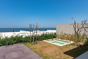 Exclusive 21 Ajman 4BR Villa w Private Pool and Beach