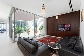 Exclusive 21 Ajman 4BR Villa w Private Pool and Beach