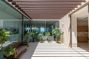 Exclusive 21 Ajman 4BR Villa w Private Pool and Beach