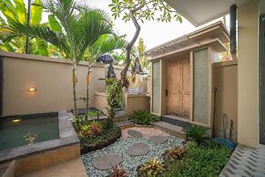 Bulan Adi Villa By Reccoma