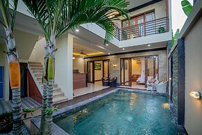 Bulan Adi Villa By Reccoma