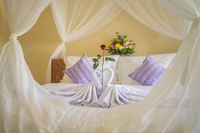 Bulan Adi Villa By Reccoma