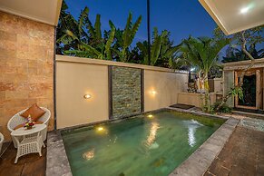 Bulan Adi Villa By Reccoma