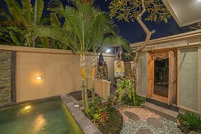 Bulan Adi Villa By Reccoma