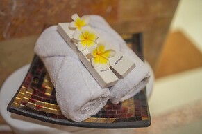 Bulan Adi Villa By Reccoma