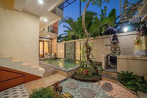 Bulan Adi Villa By Reccoma