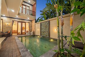 Bulan Adi Villa By Reccoma