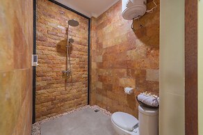 Bulan Adi Villa By Reccoma