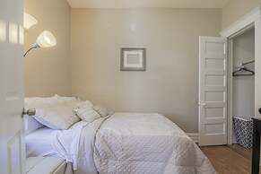 Peaceful One Bedroom Home Near Chicago