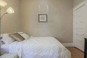 Peaceful One Bedroom Home Near Chicago