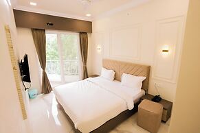 Hotel Indra Palace