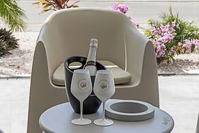 Infinity Blue villa with private pool