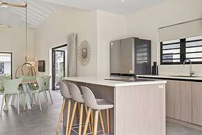 Infinity Blue villa with private pool