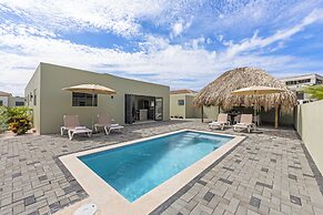 Infinity Blue villa with private pool