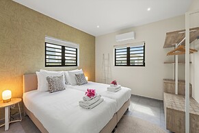 Infinity Blue villa with private pool