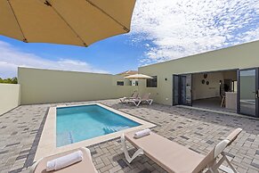 Infinity Blue villa with private pool