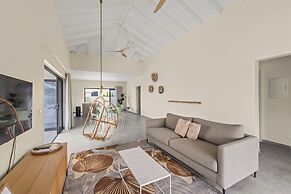 Infinity Blue villa with private pool