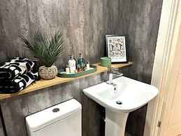 Athenaeum House-leeds Centre-sleeps 3-pets