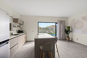 Villa pura vida with pool at mambo beach