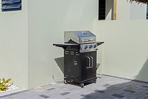 Villa pura vida with pool at mambo beach