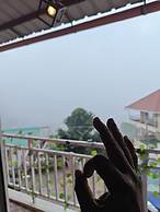 Mist Cottage & Home Stay