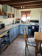 Thumb Butte Chalet Nestled in the Mountains