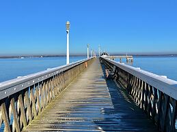 Charming 2-bed Family Cottage Your West Bay Retreat