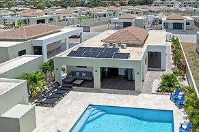 Villa Jasmijn  with private pool, at Mambo Beach