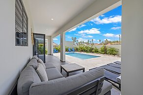 Villa Jasmijn  with private pool, at Mambo Beach