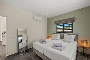 Villa Jasmijn  with private pool, at Mambo Beach