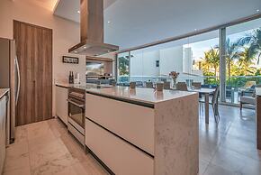 Apartments with Beach Access