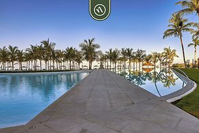 Apartments with Beach Access