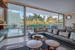 Apartments with Beach Access