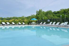 Riverbend Apartments by Barsala