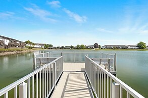 Lake Castleton Apartments by Barsala