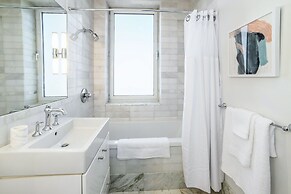 Lake Castleton Apartments by Barsala